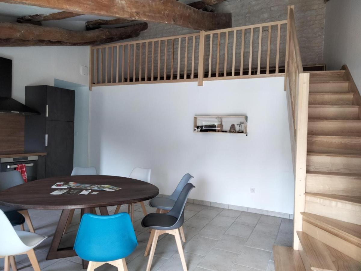 Le Gite De Malecot Gite Familial De 5 Personnes Coulon Exterior photo